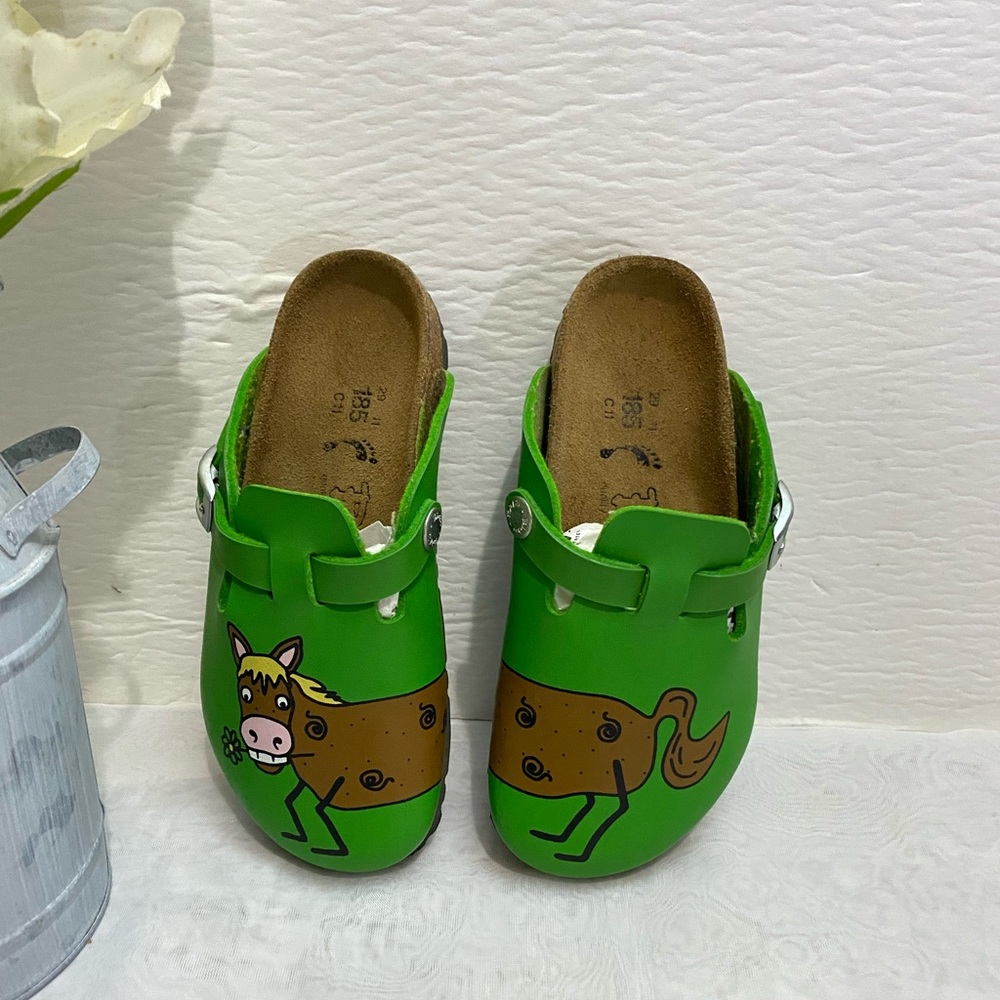 Birki’s kids adorable sandal size US 11